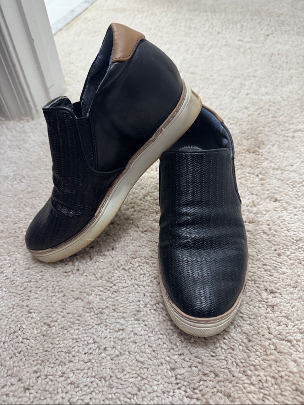 Dr Scholl’s Black Slip-On Casual Sneakers with Tan Heel Accent